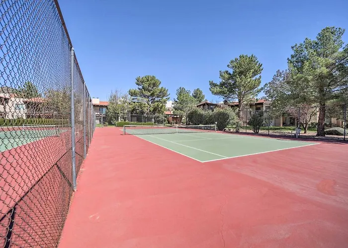 Garden-view Oasis With Pool And Hot Tub Access! Apartment