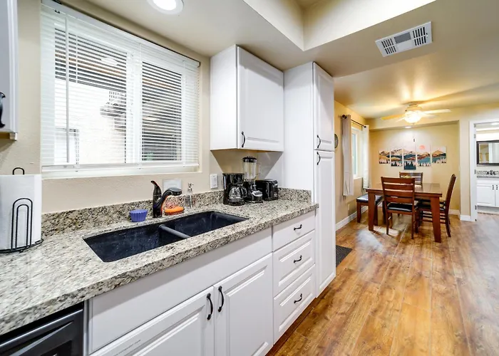 Garden-view Oasis With Pool And Hot Tub Access! Apartment