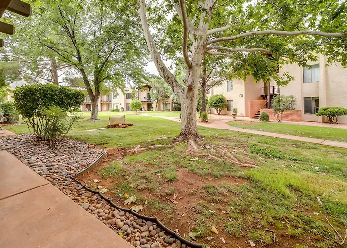 Garden-view Oasis With Pool And Hot Tub Access!